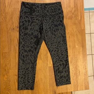 Lululemon Grey Leopard Print Wunder Under Crop